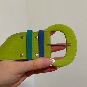 • 80’s vintage green belt •